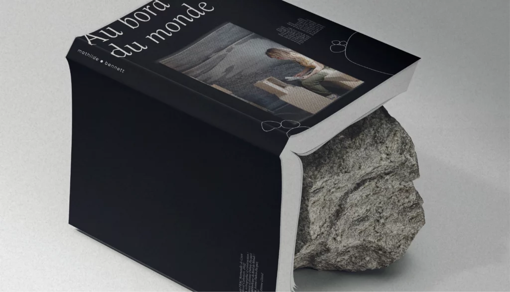 Branding créé par Oversour Studio, studio de branding à Paris et Caen