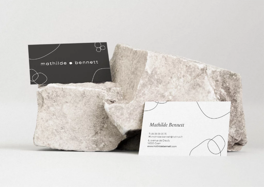 Branding créé par Oversour Studio, studio de branding à Paris et Caen