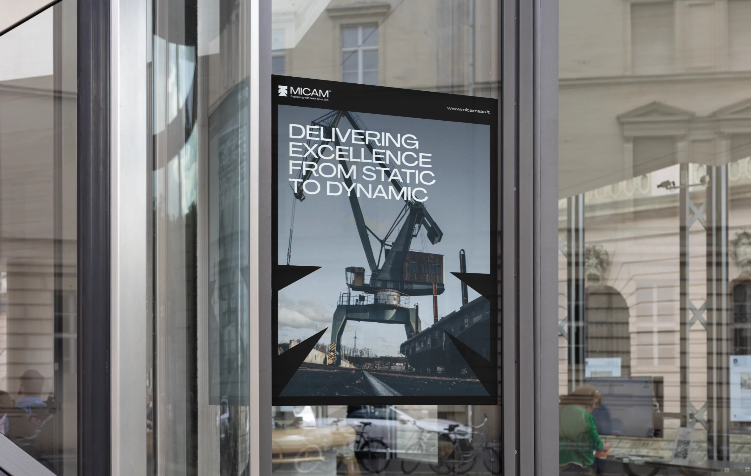 Branding créé par Oversour Studio, studio de branding à Paris et Caen